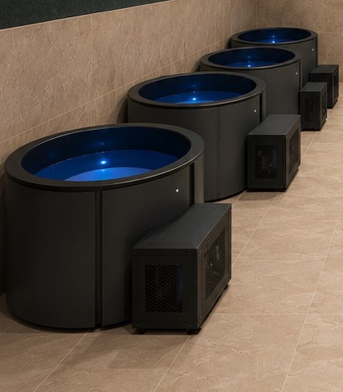 Revive X ice bath with integrated chiller unit